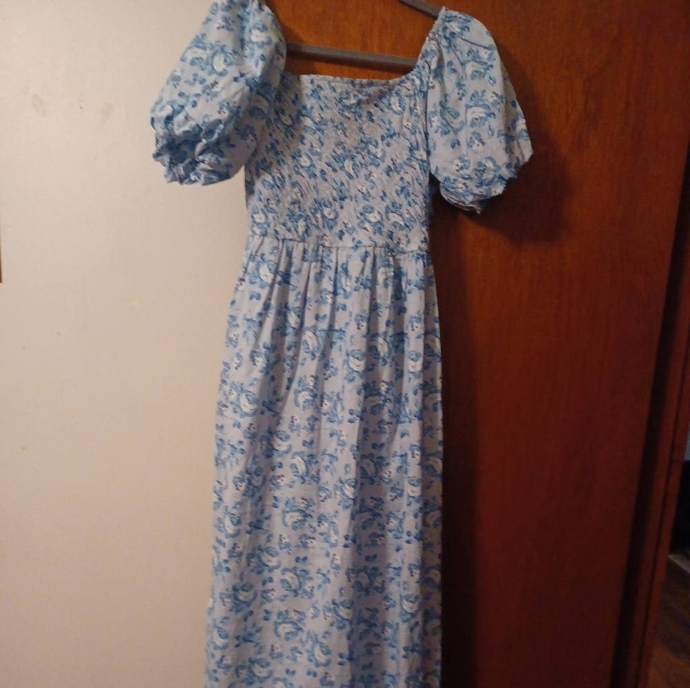 Simply Southern Blue and White Floral Top